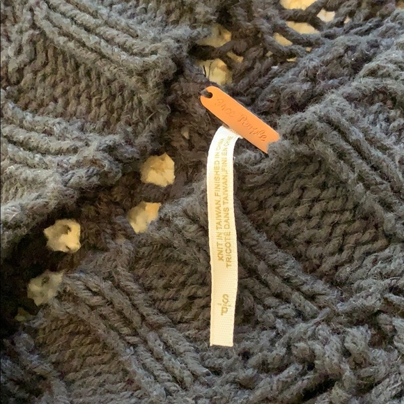 NWOT- Free People - Cropped Crochet Sweater- Size S - Picture 3 of 4